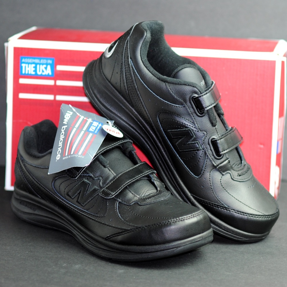 Size 9.5 New Balance Walking Women's Shoes